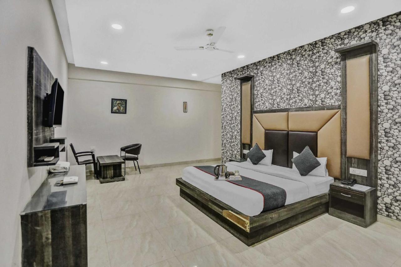 Townhouse 22956 Hotel Grand Residency Dillí Exteriér fotografie